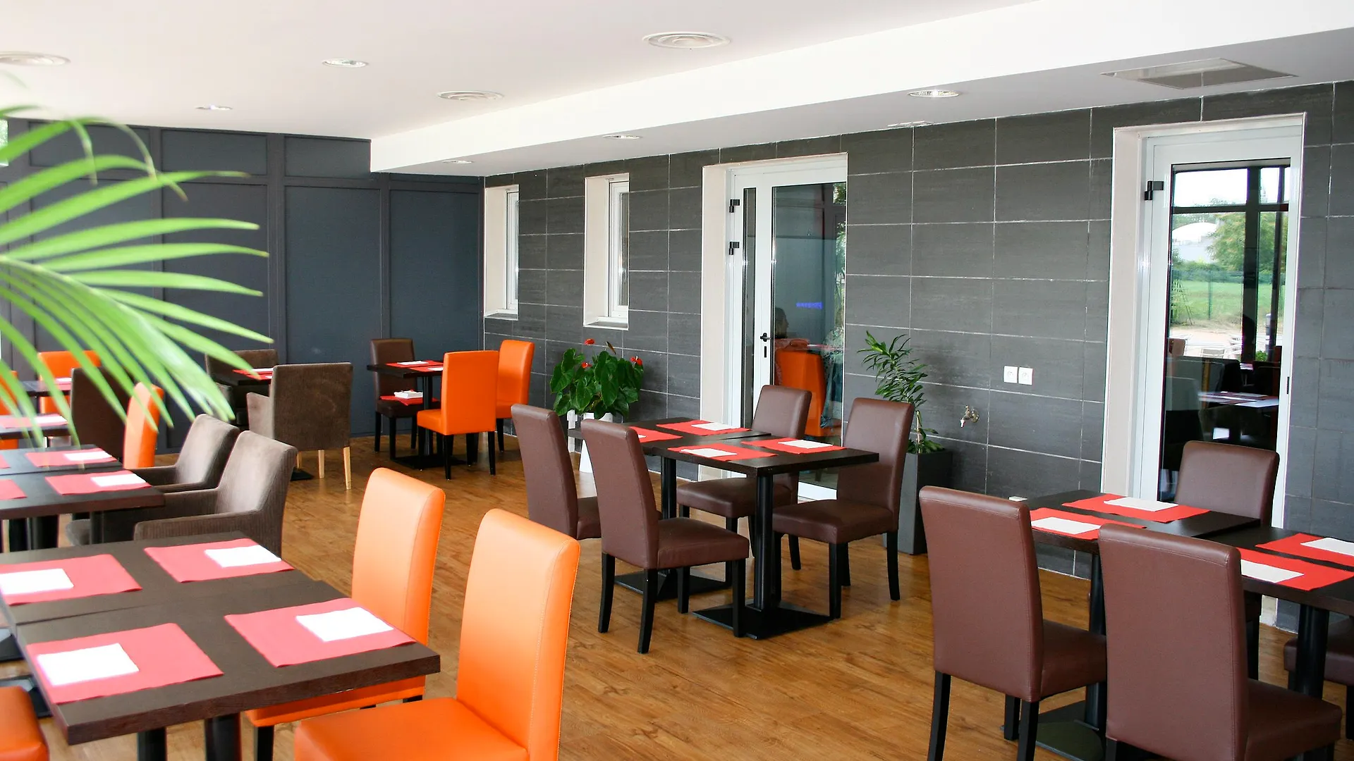 Appart Hotel Odalys City Lyon Bioparc Aparthotel