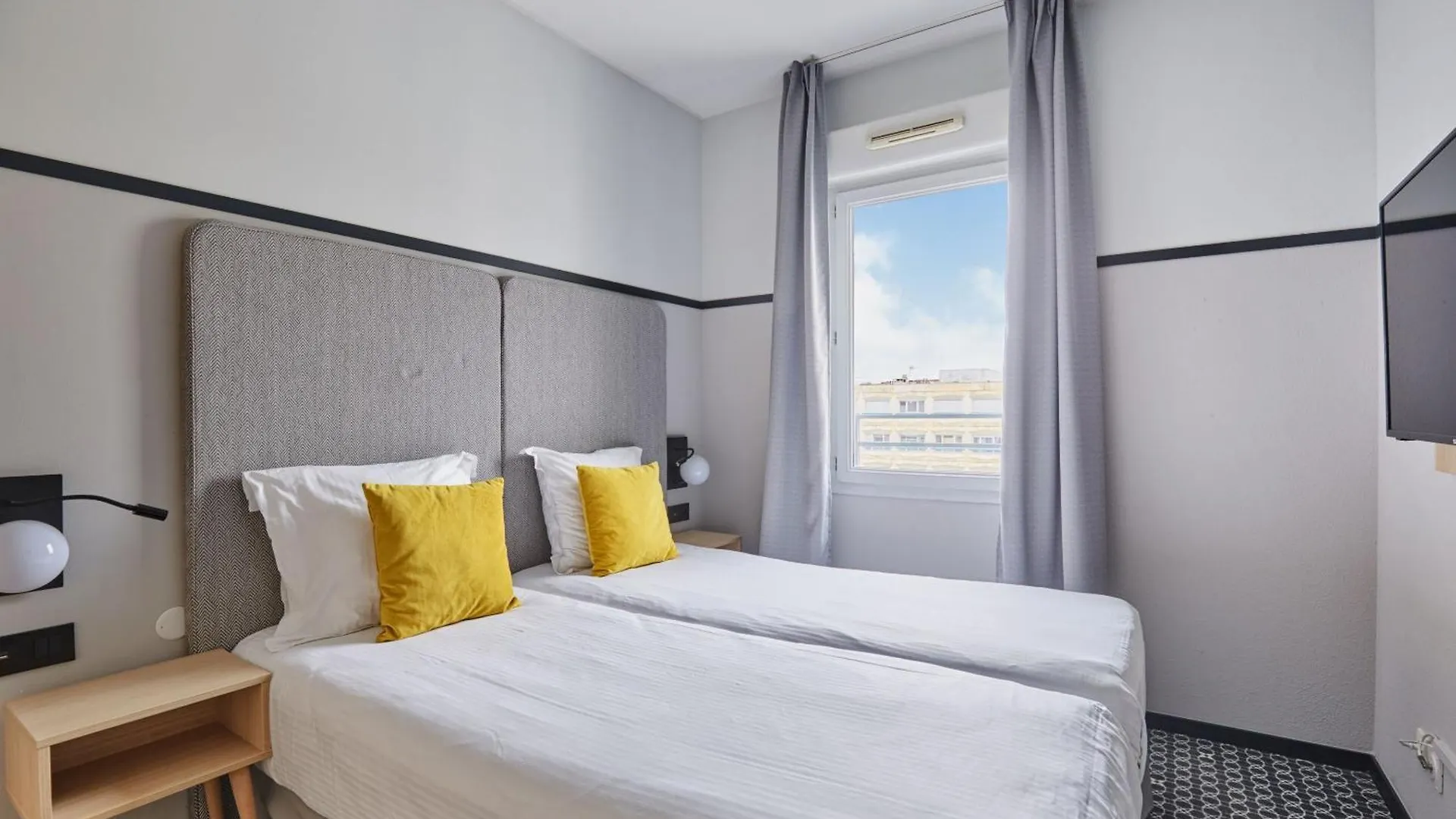 Appart'Hotel Odalys City - Bioparc Lyon Est 4*,