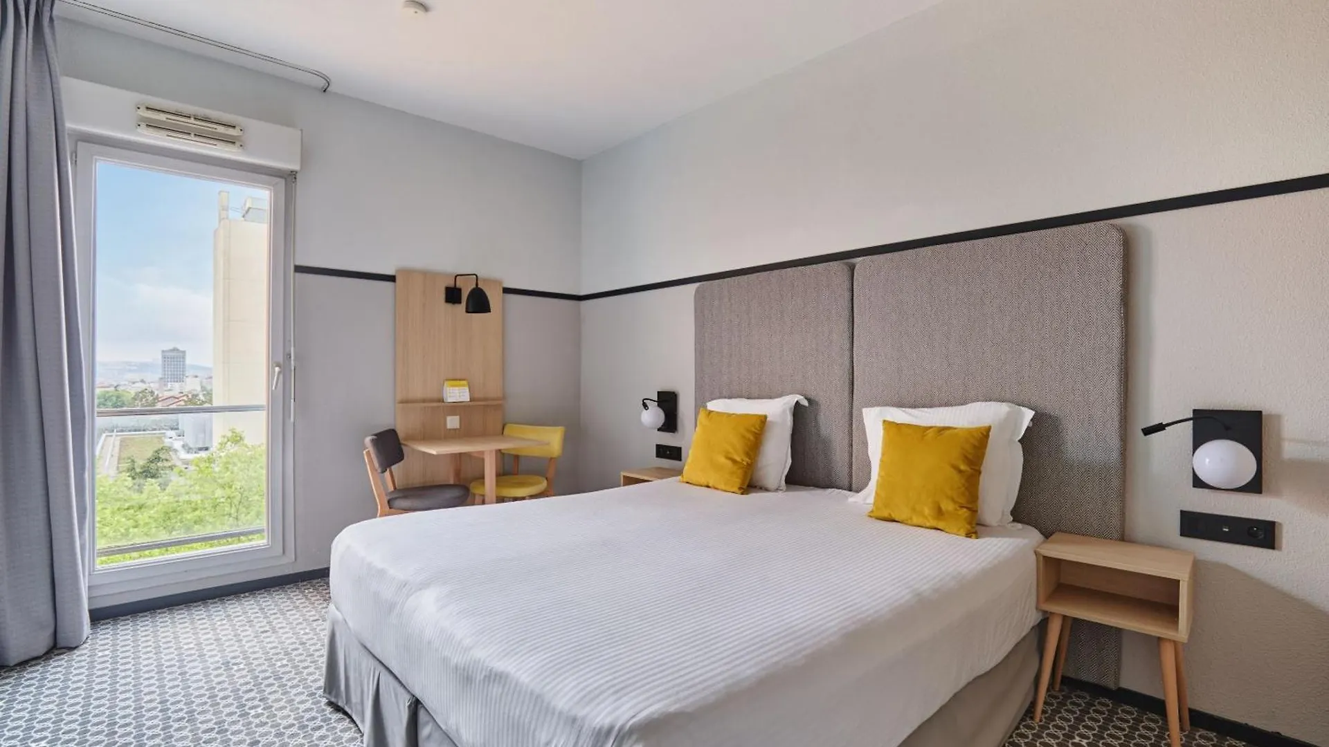 Appart'Hotel Odalys City - Bioparc Lyon Est France