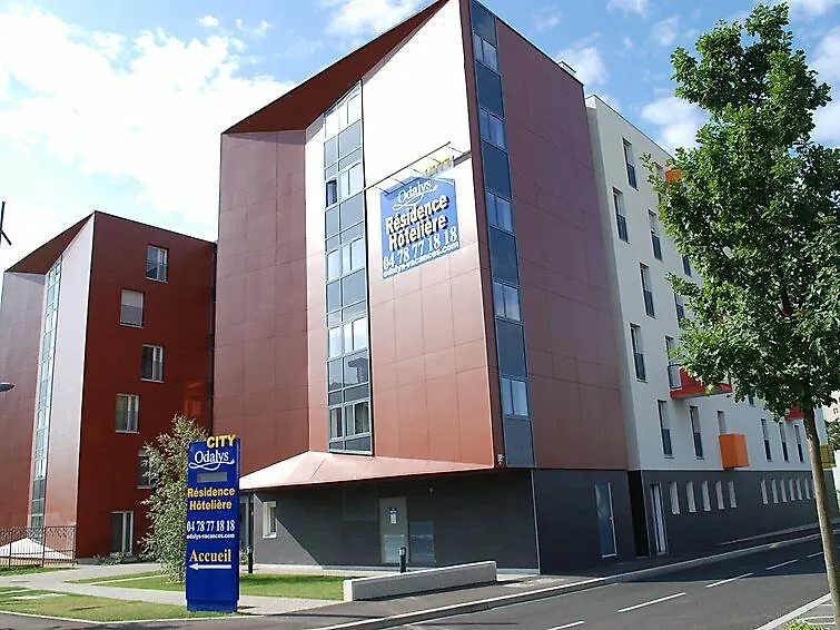 Appart'Hotel Odalys City - Bioparc Lyon Est 4*,